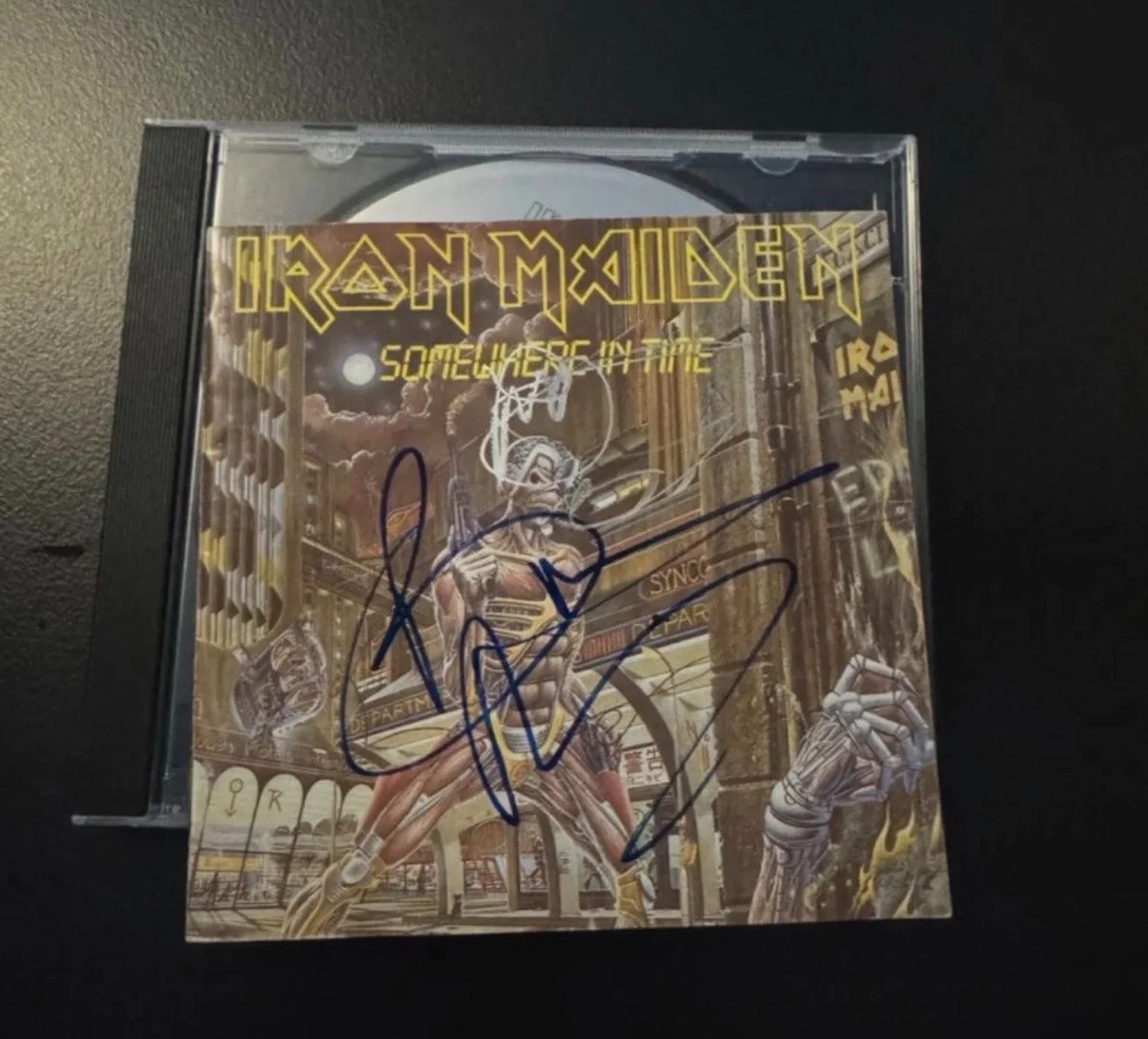 Iron Maiden Somewhere in Time cd SIGNED by STEVE HARRIS and BRUCE DICKINSON, image 2
