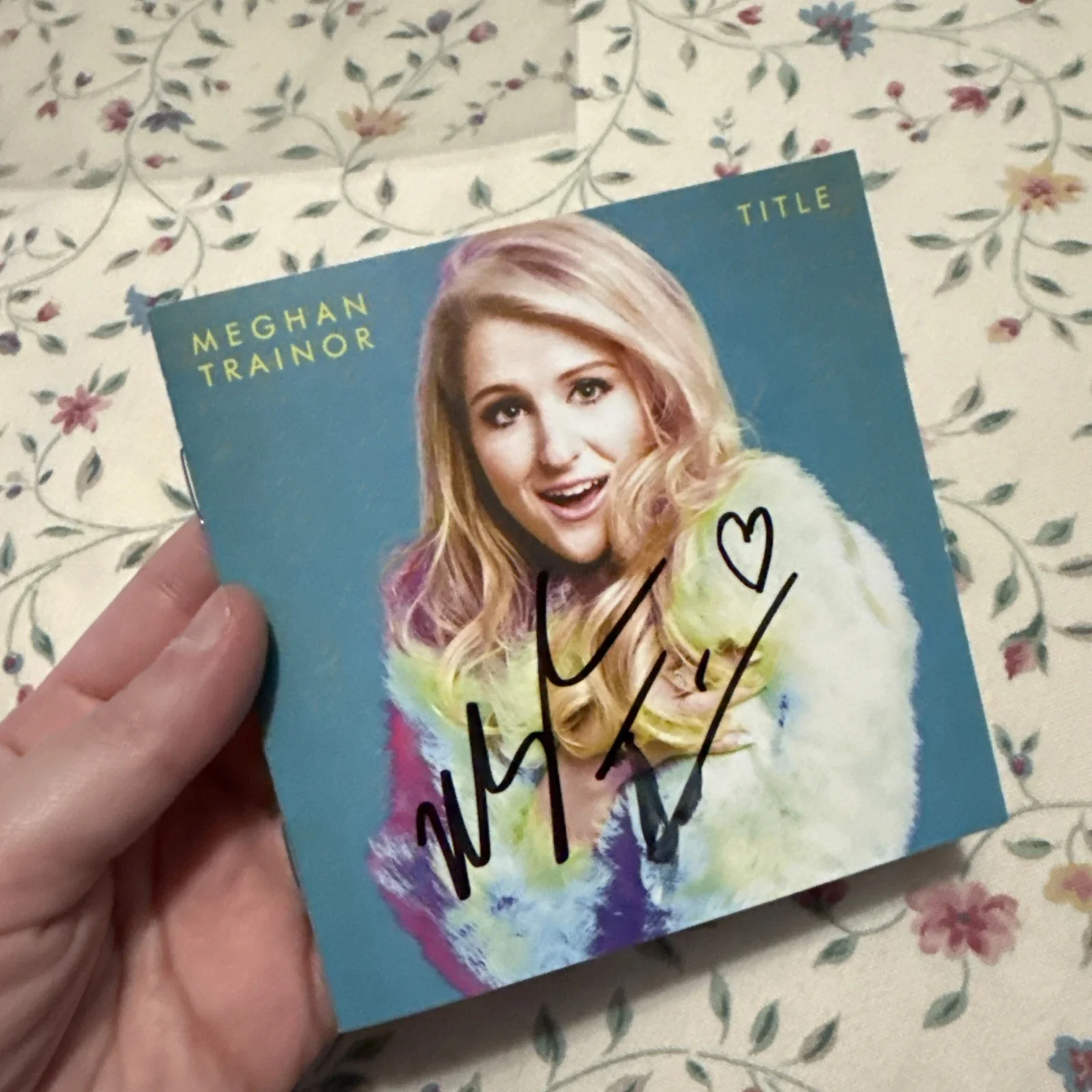 Meghan Trainor Signed "Title" CD Booklet Autographed *Read Desc SMEARED, image 4