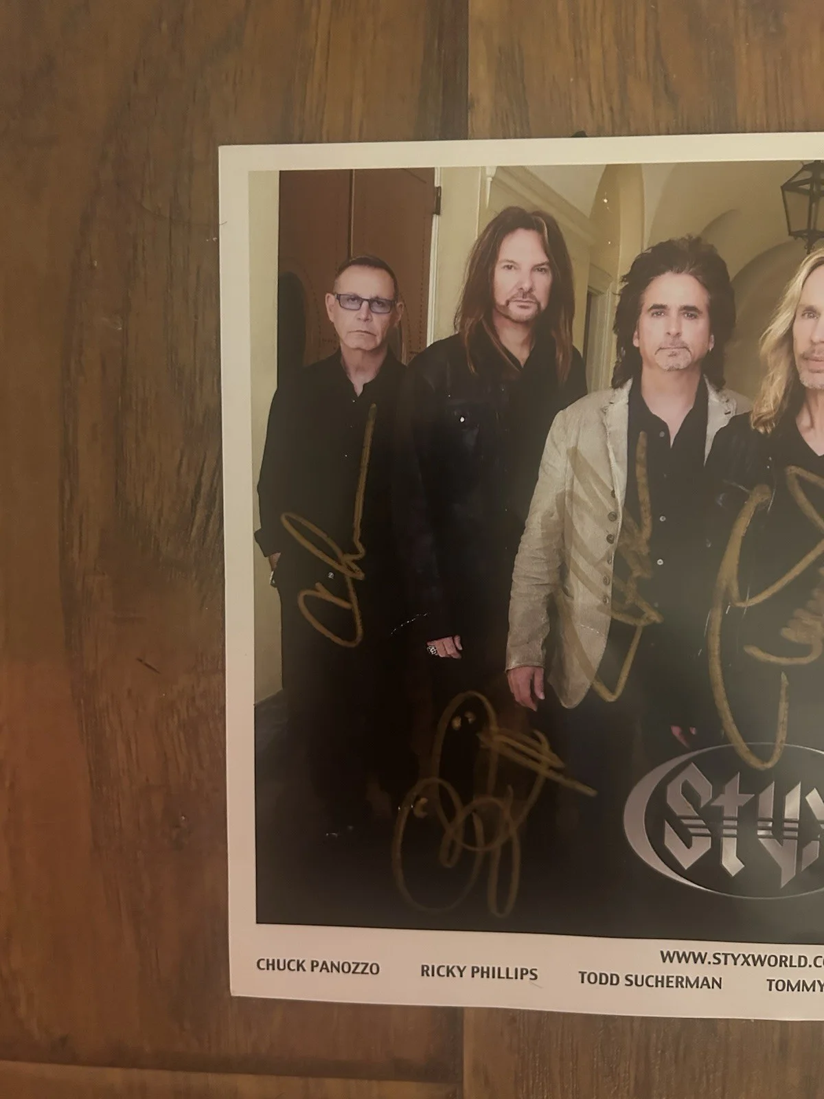 Styx 8x10 Photo Autographed By Six Guaranteed Authentic Or 100% Money Back., изображение 2