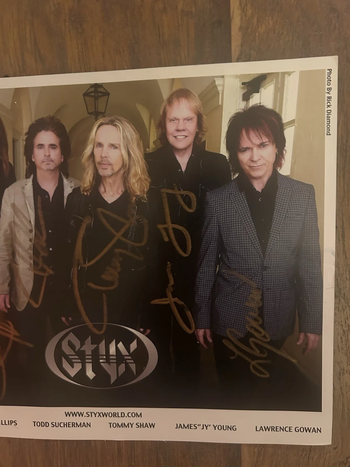Styx 8x10 Photo Autographed By Six Guaranteed Authentic Or 100% Money Back., изображение 3