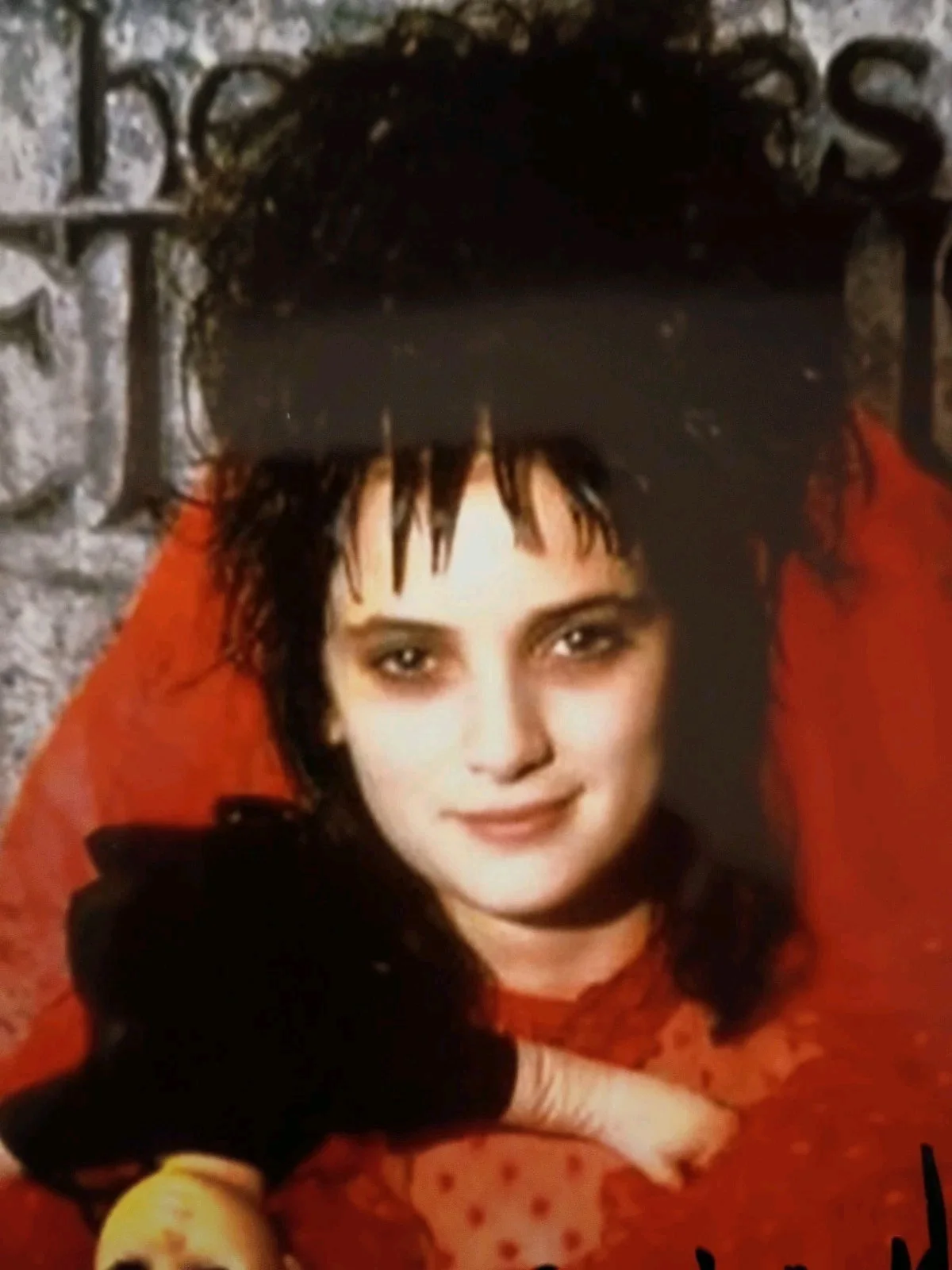 Winona Ryder — Beetlejuice Winona Ryder Signed 8x10 COA W/Matching Numbered Sticker, image 2