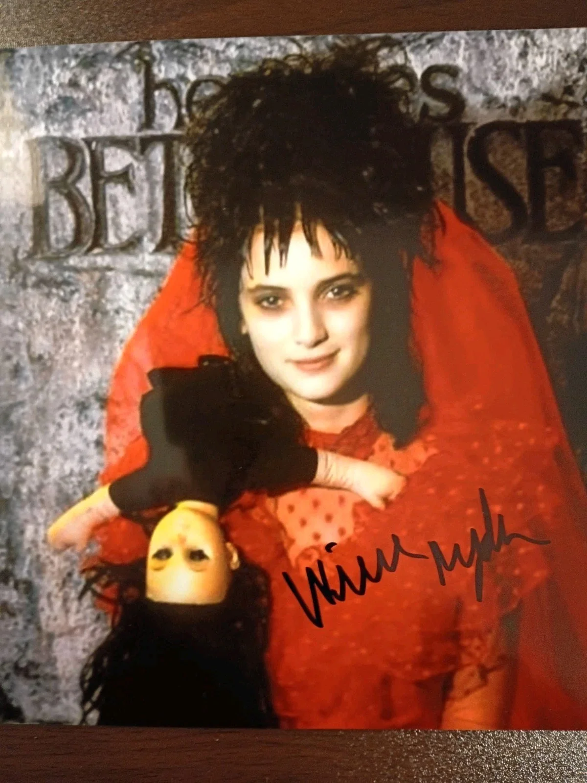 Winona Ryder — Beetlejuice Winona Ryder Signed 8x10 COA W/Matching Numbered Sticker, image 4