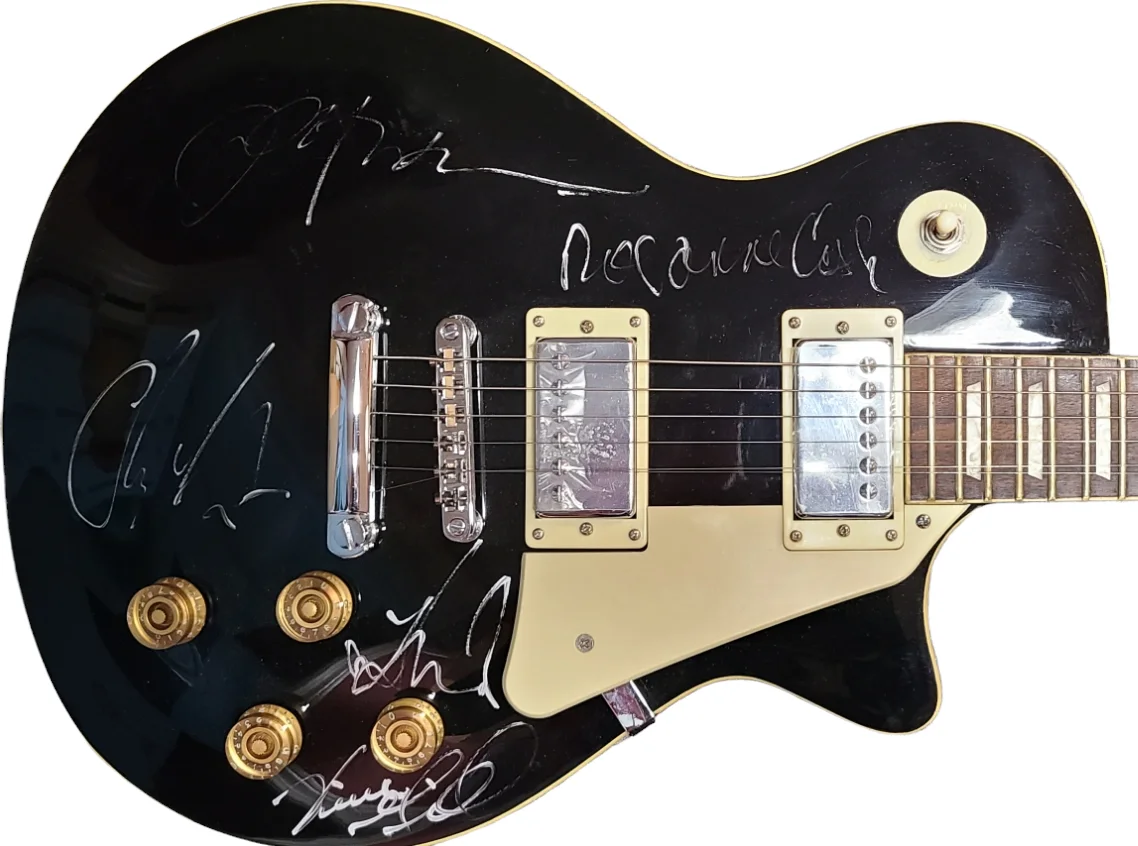 Rosanne Cash Vince Gill Plus Signed Guitar, изображение 3