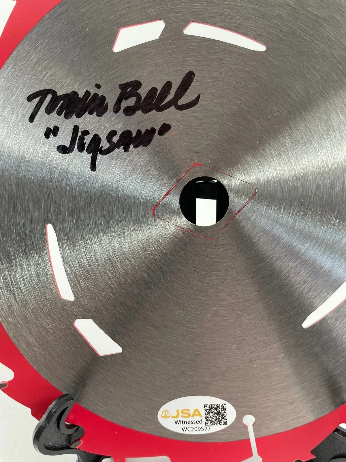 Tobin Bell — Tobin Bell Signed SAW Jigsaw 7" Sawblade Authentic Autograph JSA Witness COA, изображение 2