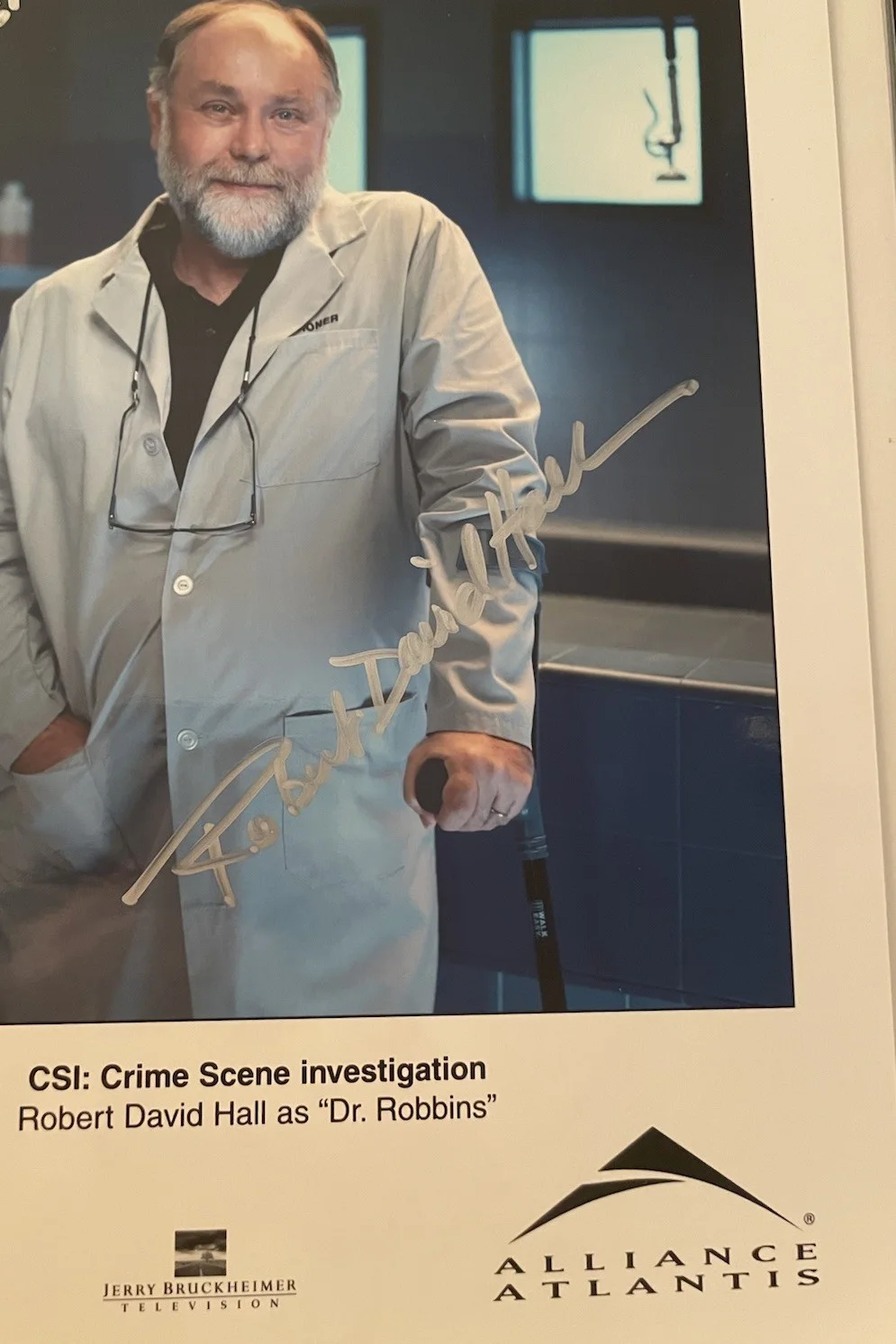 Robert David Hall — ROBERT DAVID HALL Autograph 8x10 Color Glossy CSI PROMO PHOTO DR. Robbins