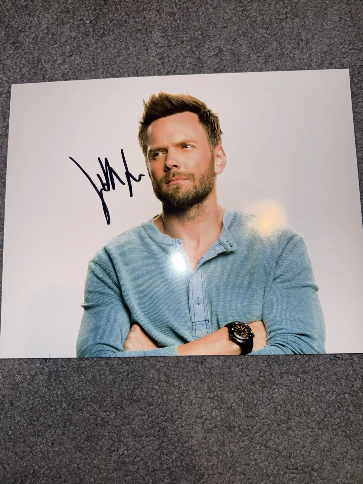 Joel McHale AUTOGRAPH SIGNED 8x10 Scream Community, image 2