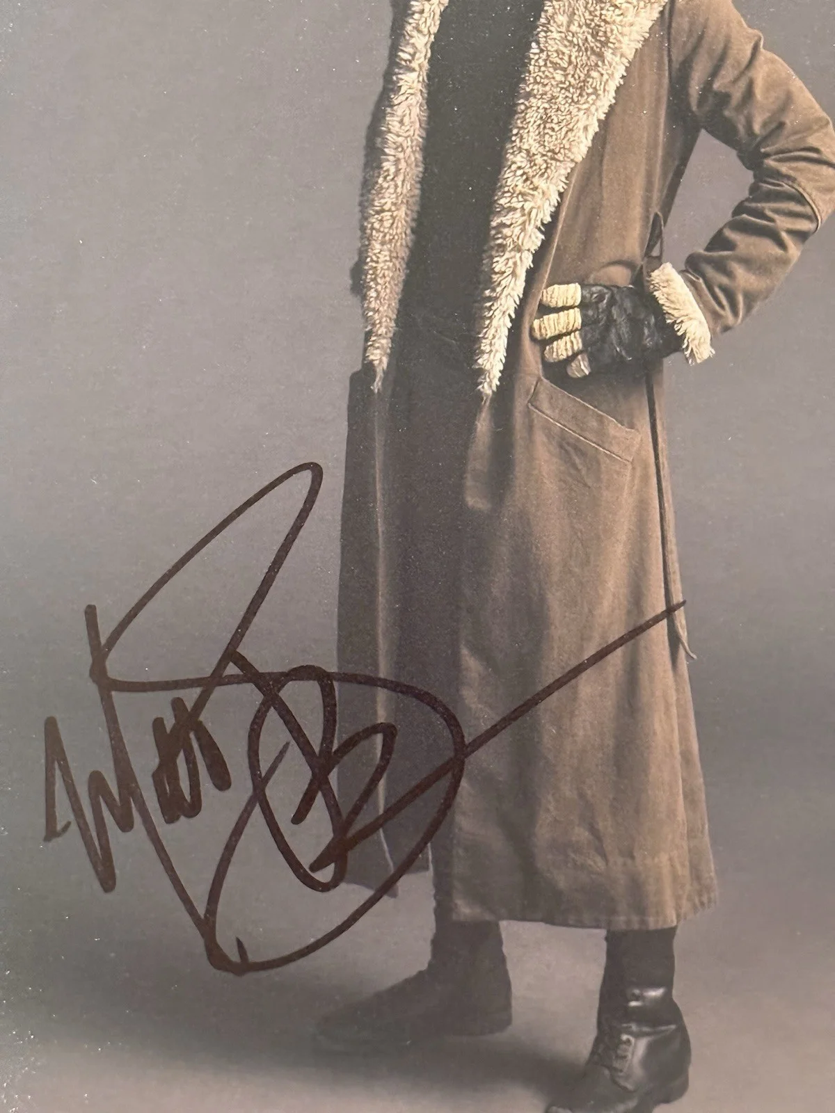 MATT BOMER — MATT BOMER SIGNED 8x10 AUTOGRAPH PHOTO DOOM PATROL NEGATIVE MAN BECKETT BQ95765, изображение 2