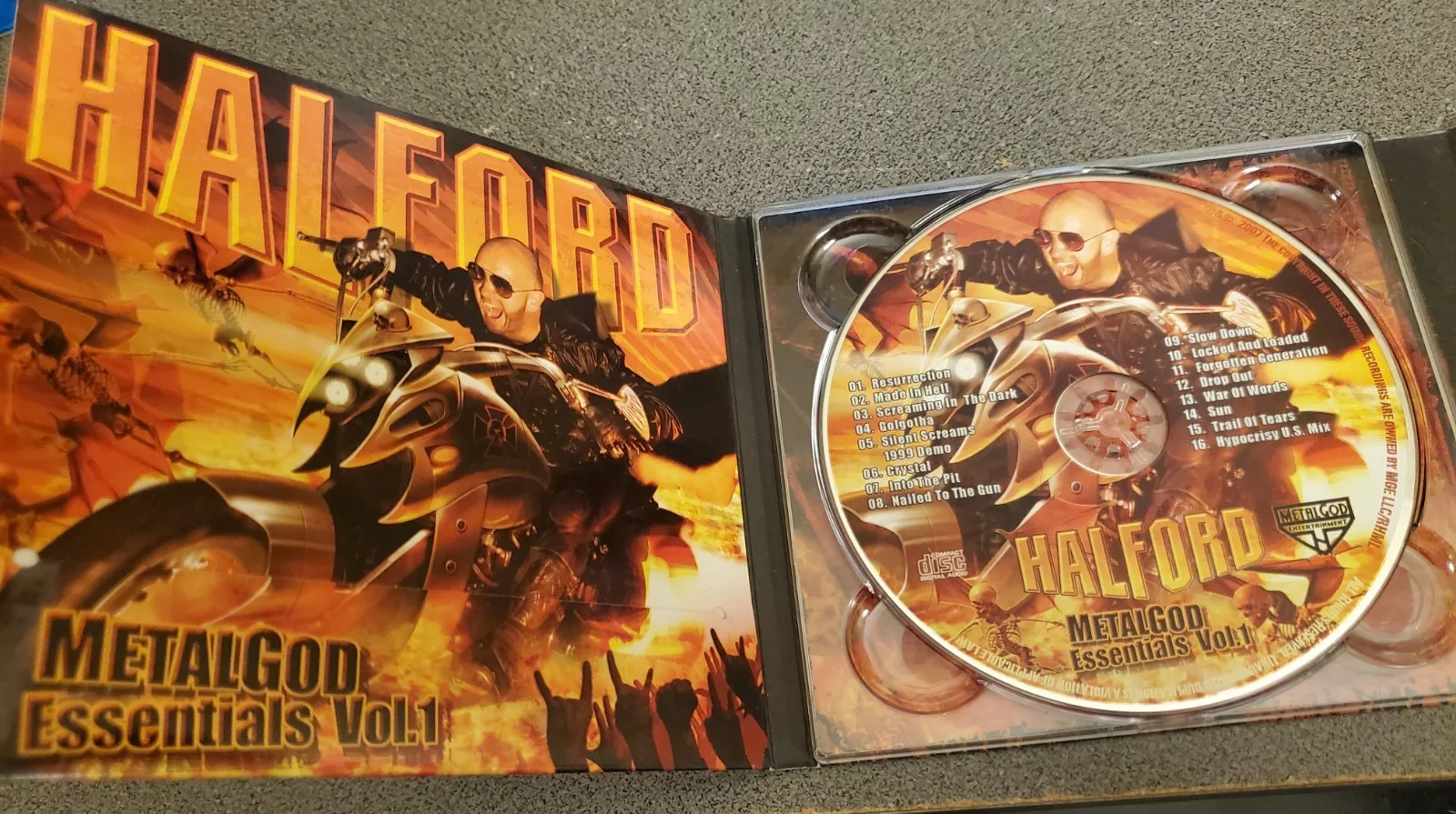 Rob Halford of Judas Priest SIGNED Insert Card Metal God Essentials CD 3 Disc's, image 4