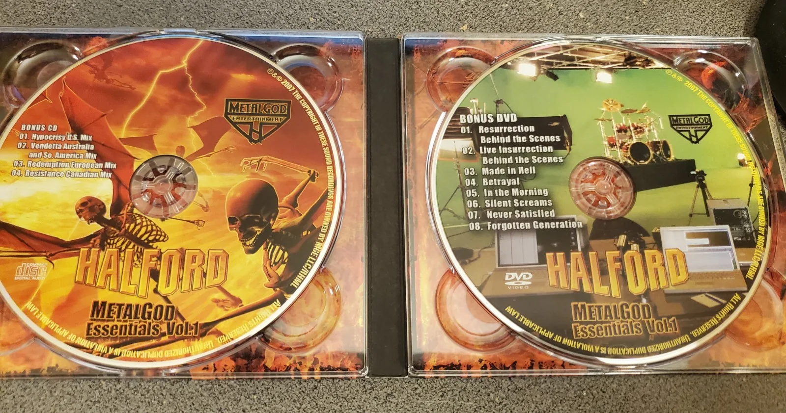Rob Halford of Judas Priest SIGNED Insert Card Metal God Essentials CD 3 Disc's, image 5