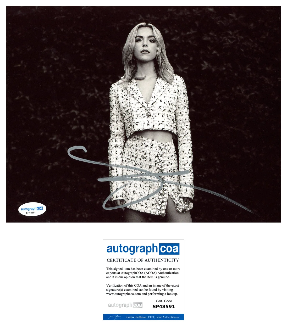Kiernan Shipka — Kiernan Shipka Signed Autographed 8x10 Chilling Adventures Of Sabrina Photo ACOA