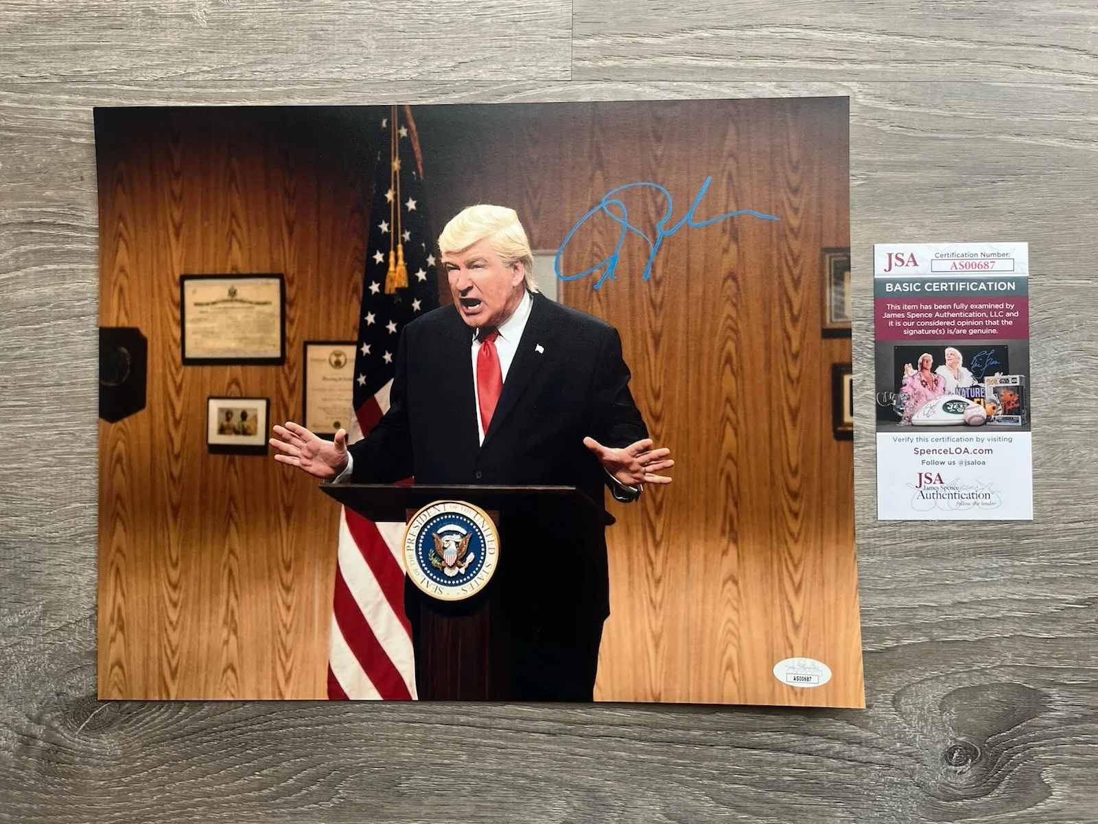 Alec Baldwin — Alec Baldwin Signed SNL Trump 11x14 Photo JSA COA Saturday Night Live