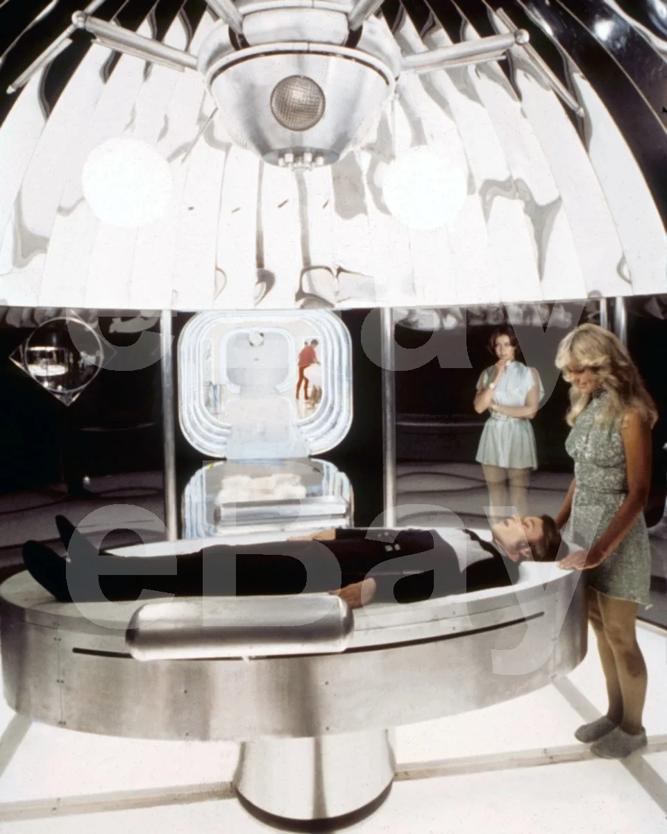 Logan's Run (1976) Jenny Agutter, Michael York, Farrah Fawcett 16x12 Photo, изображение 4