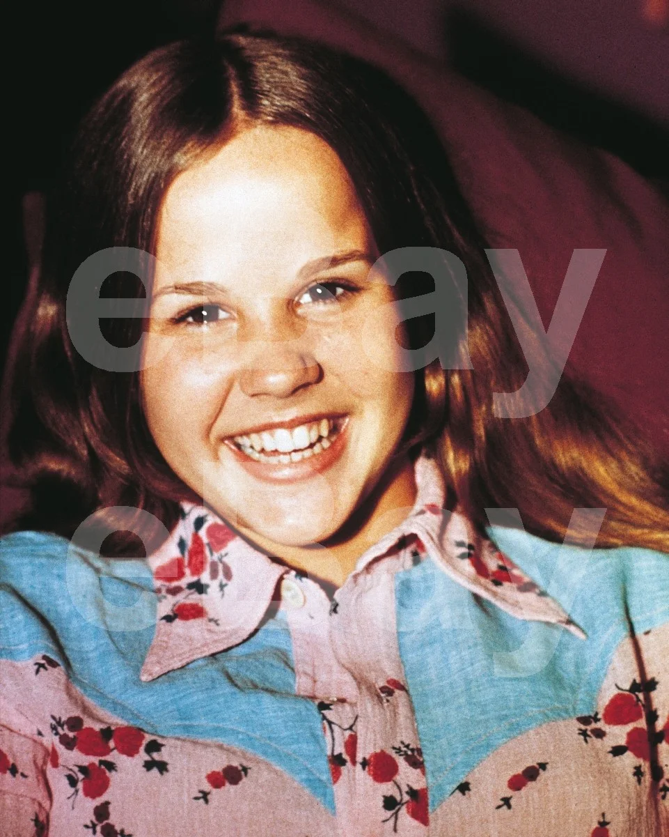Linda Blair 16x12 Photo Poster Print, image 4