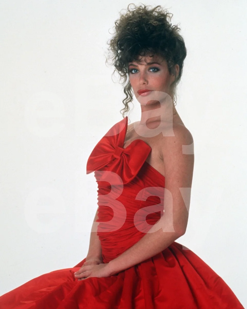 Kelly LeBrock 16x12 Photo Poster Print, изображение 4