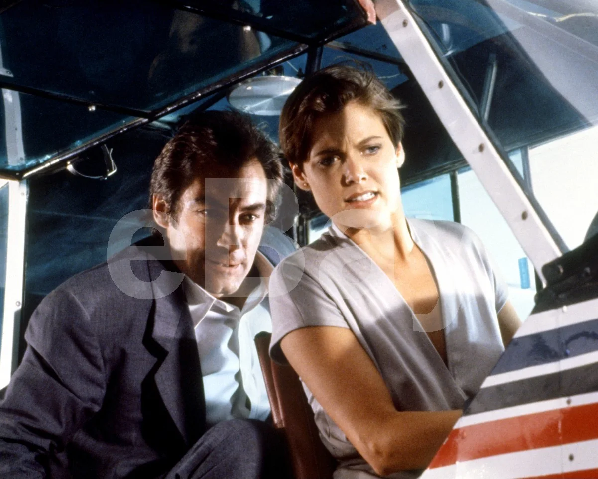 License to Kill - James Bond (1989) Carey Lowell, Timothy Dalton 16x12 Photo, изображение 4
