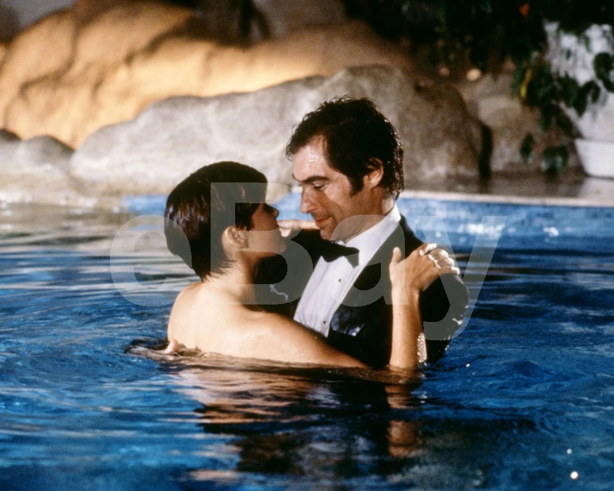License to Kill - James Bond (1989) Timothy Dalton, Carey Lowell 16x12 Photo, изображение 4