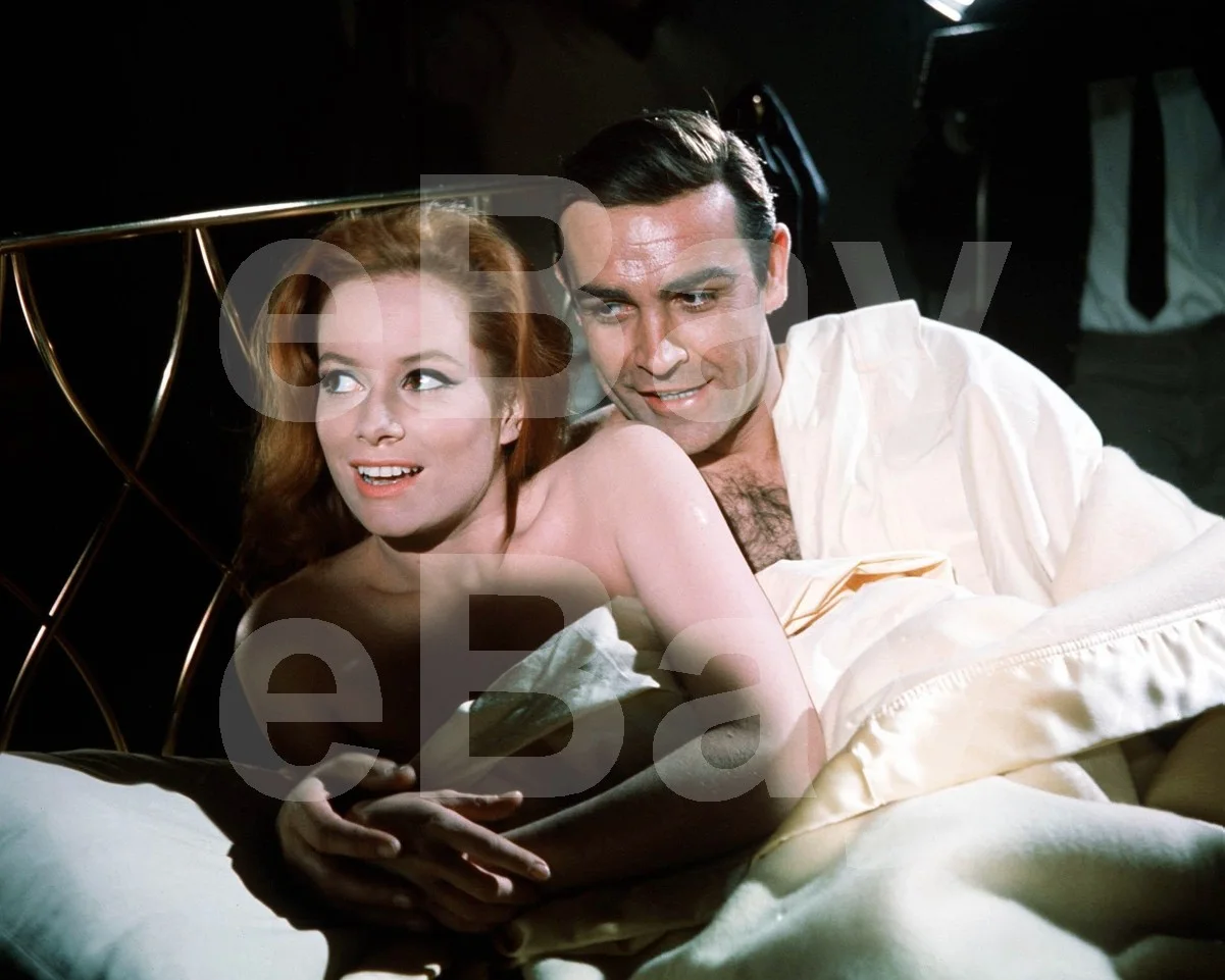 Thunderball - James Bond (1965) Sean Connery, Luciana Paluzzi 16x12 Photo, изображение 4