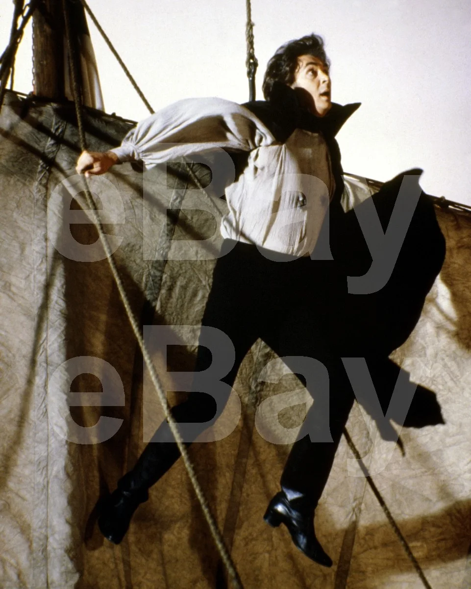 Dracula (1979) Frank Langella 16x12 Photo Poster Print, изображение 4
