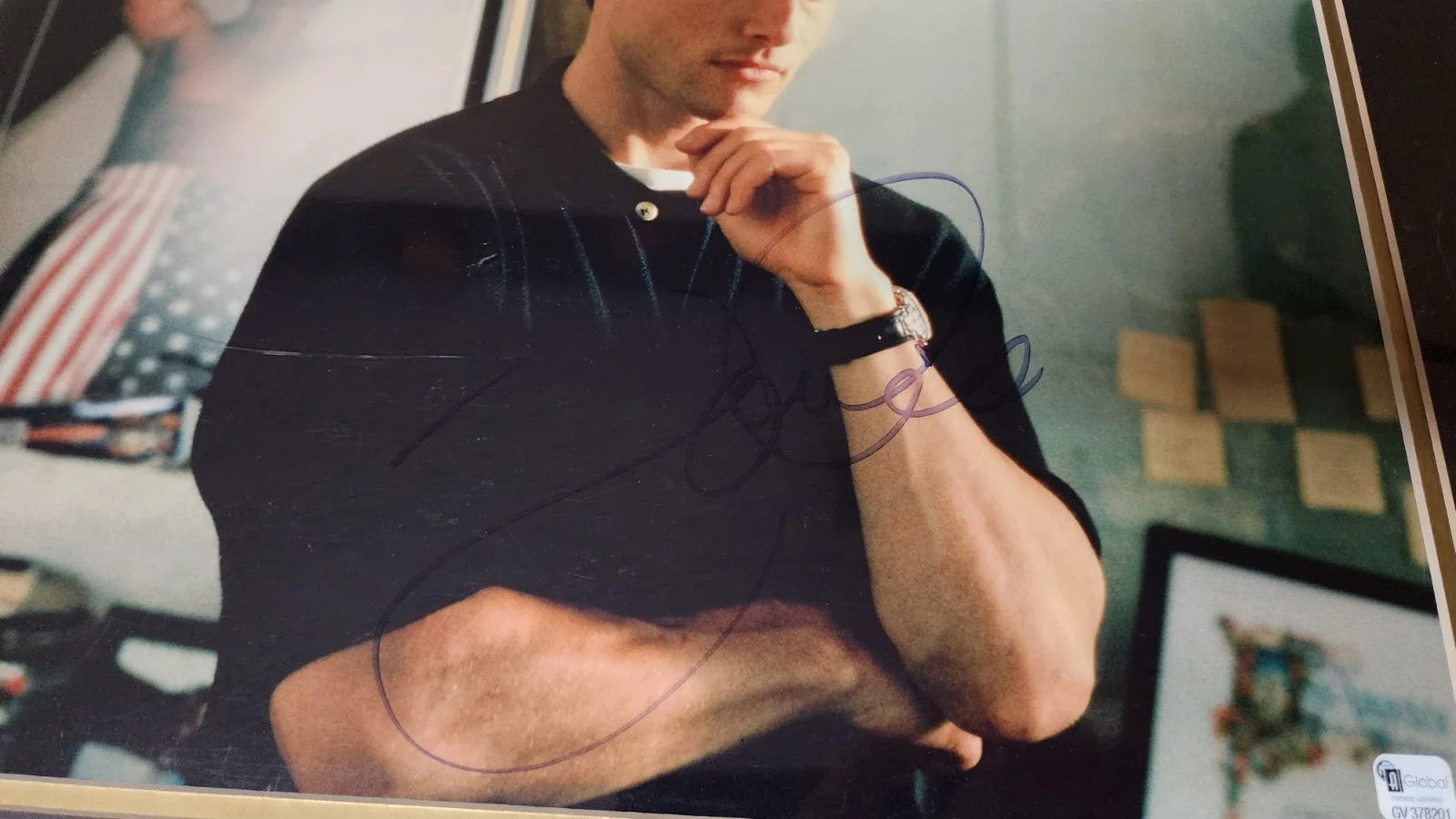 Tom Cruise — TOM CRUISE as Jerry McGuire Autographed / SIGNED Photo- Framed w/COA - 17x20, image 5