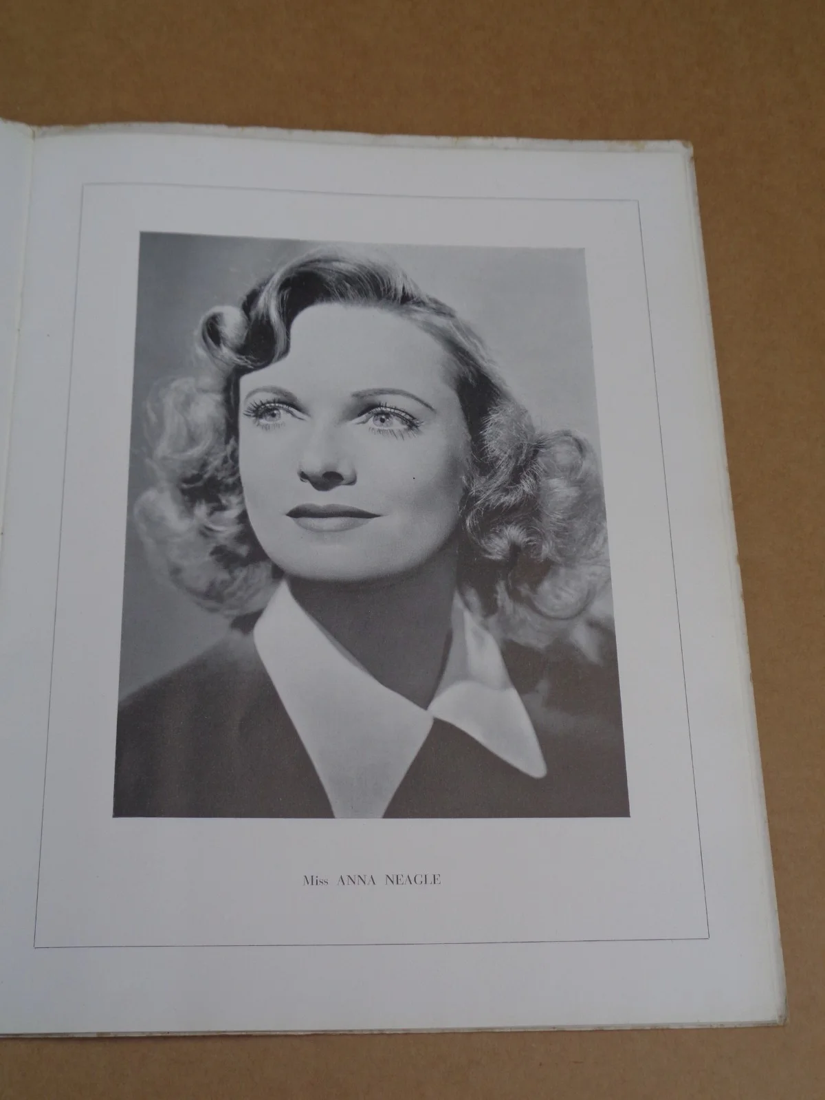 Anna Neagle/Trevor Howard - Odette - 1950 UK World Premiere Brochure, изображение 3
