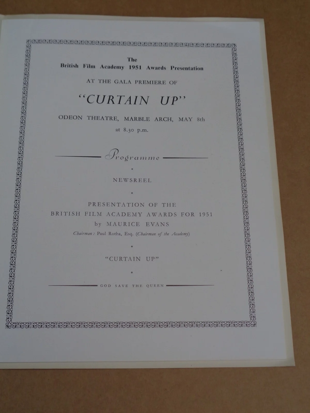 Robert Morley/Margaret Rutherford - Curtain Up - 1952 UK Gala Premiere Brochure, изображение 2