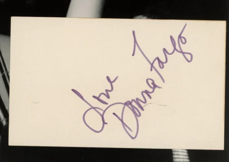 Donna Fargo - Signed Card w/ Unsigned B&W Photograph, изображение 2