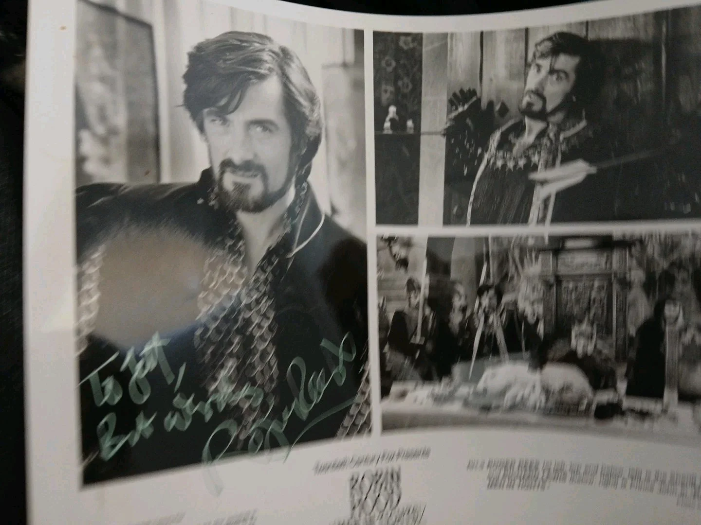 ROBIN HOOD: MEN IN TIGHTS 8x10 b/w Press Photo / Roger Rees Autographed, image 3