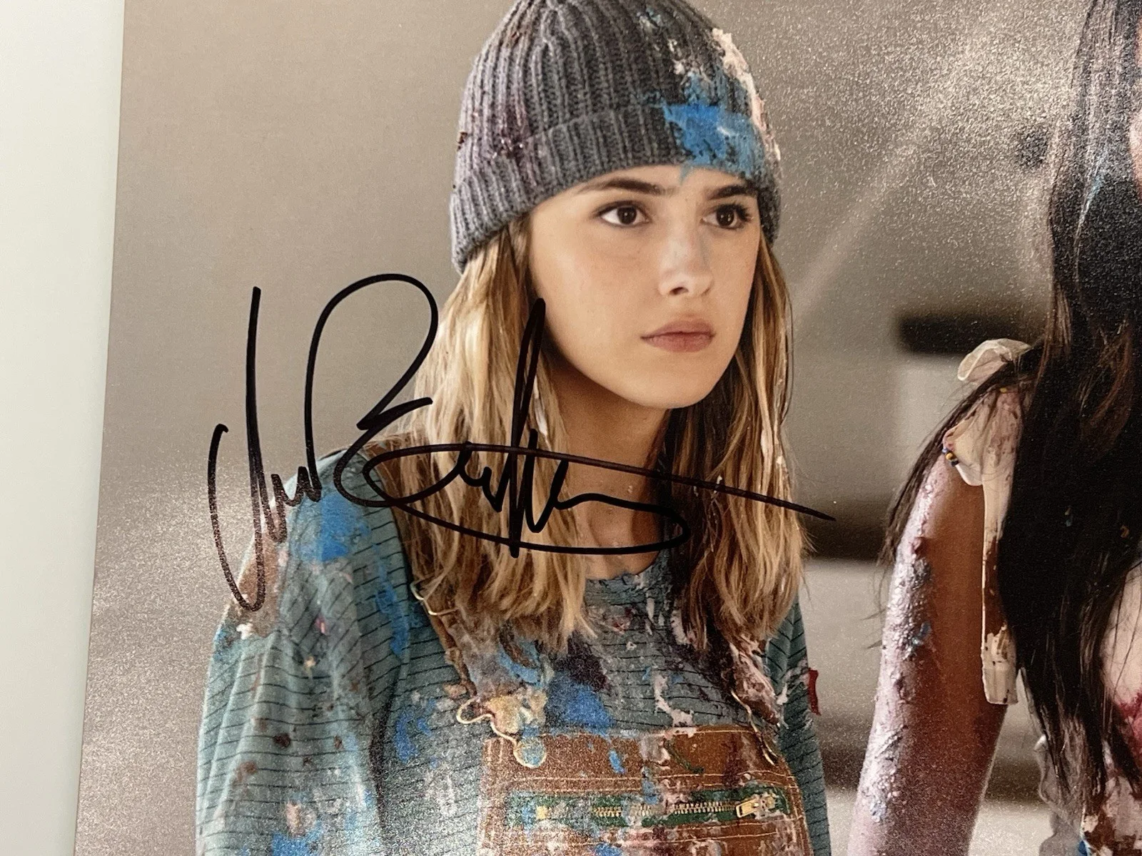 Julia Butters — Julia Butters Signed Autographed 11x14 Photo Freakier Friday Anna JSA COA, изображение 2
