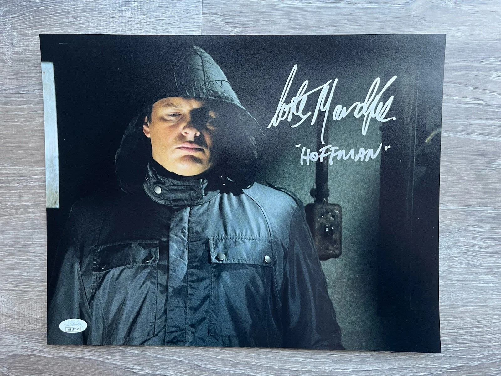 Costas Mandylor — Costas Mandylor Signed Saw 11x14 Photo JSA COA Detective Hoffman Jigsaw Horror, image 2