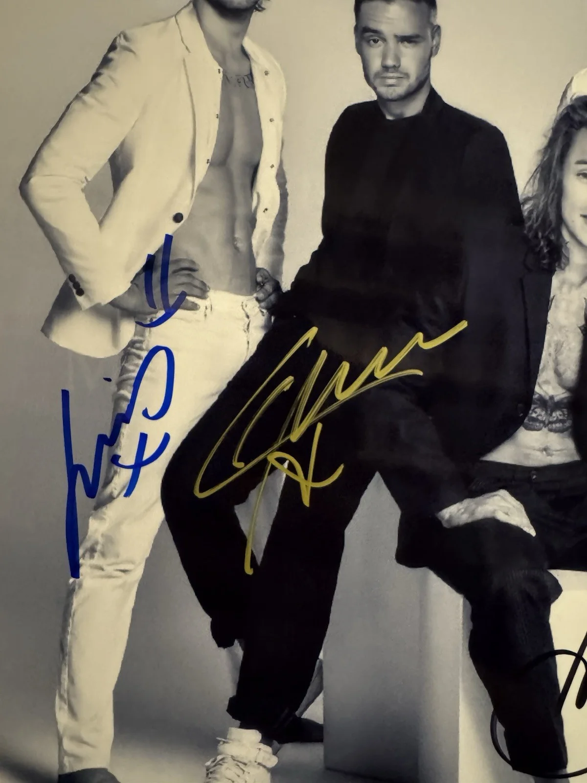 One Direction autographed photo 8 x 10 w/COA signed RIP Liam Payne Harry Styles, image 2