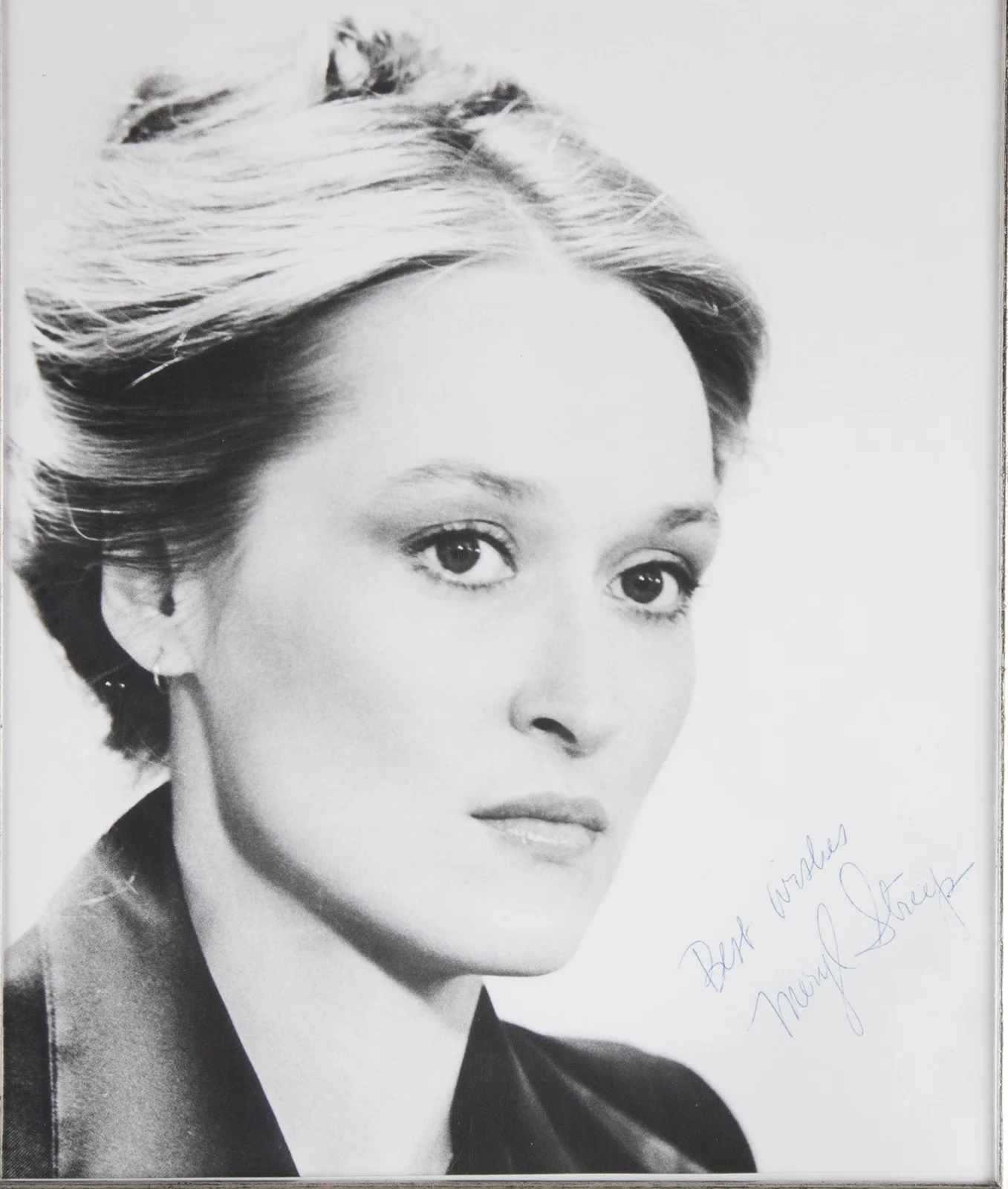 Meryl Streep — MERYL STREEP - AUTOGRAPHED SIGNED PHOTOGRAPH, image 2