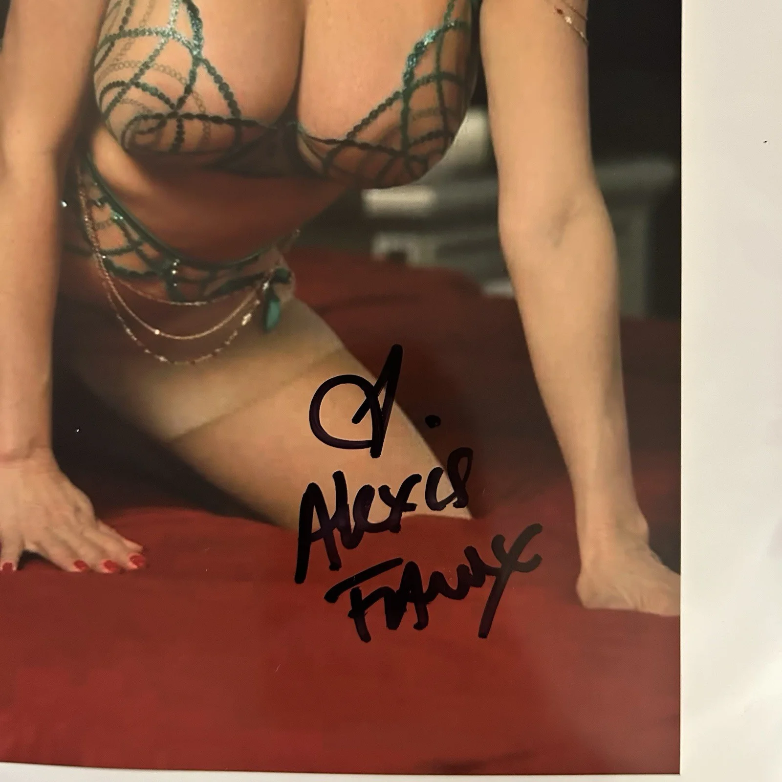 Alexis Fawx — Alexis Fawx Signed 8x10 Proof Pic Autograph AVN 2026 Adult Star, изображение 2