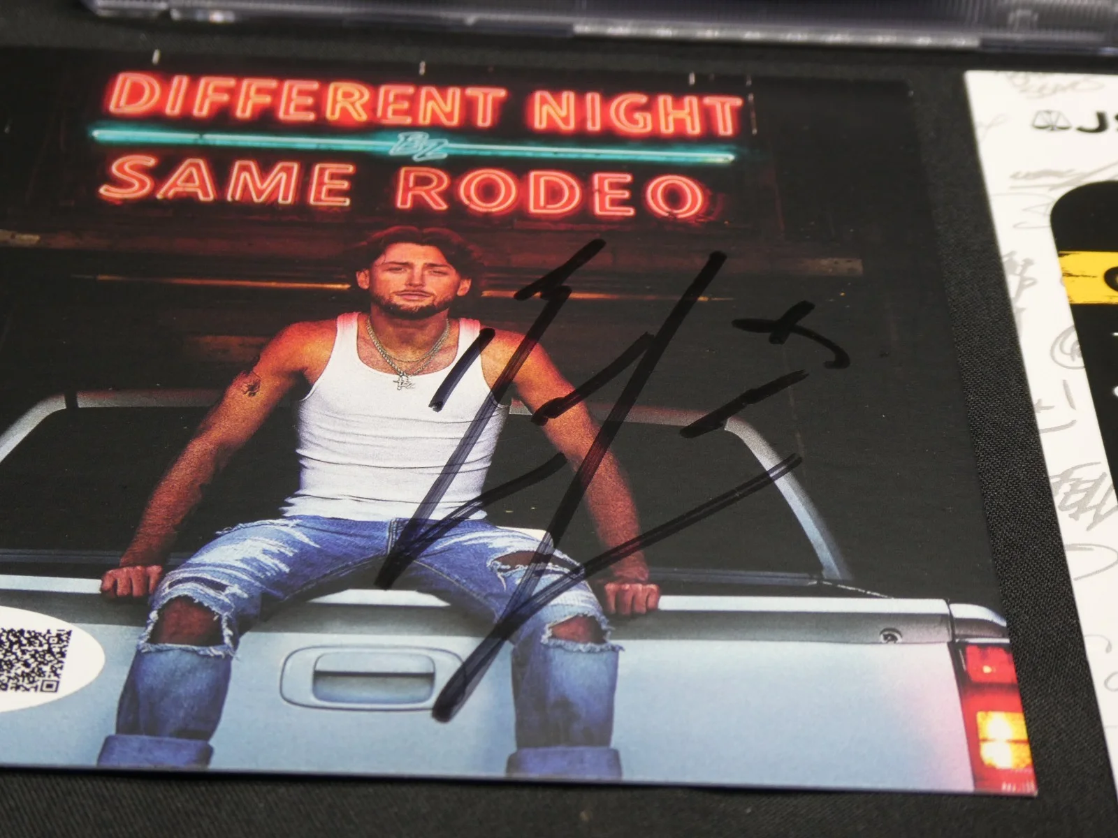 Bailey Zimmerman Signed Insert JSA #CI62354 & New Different Night Same Rodeo CD, image 3