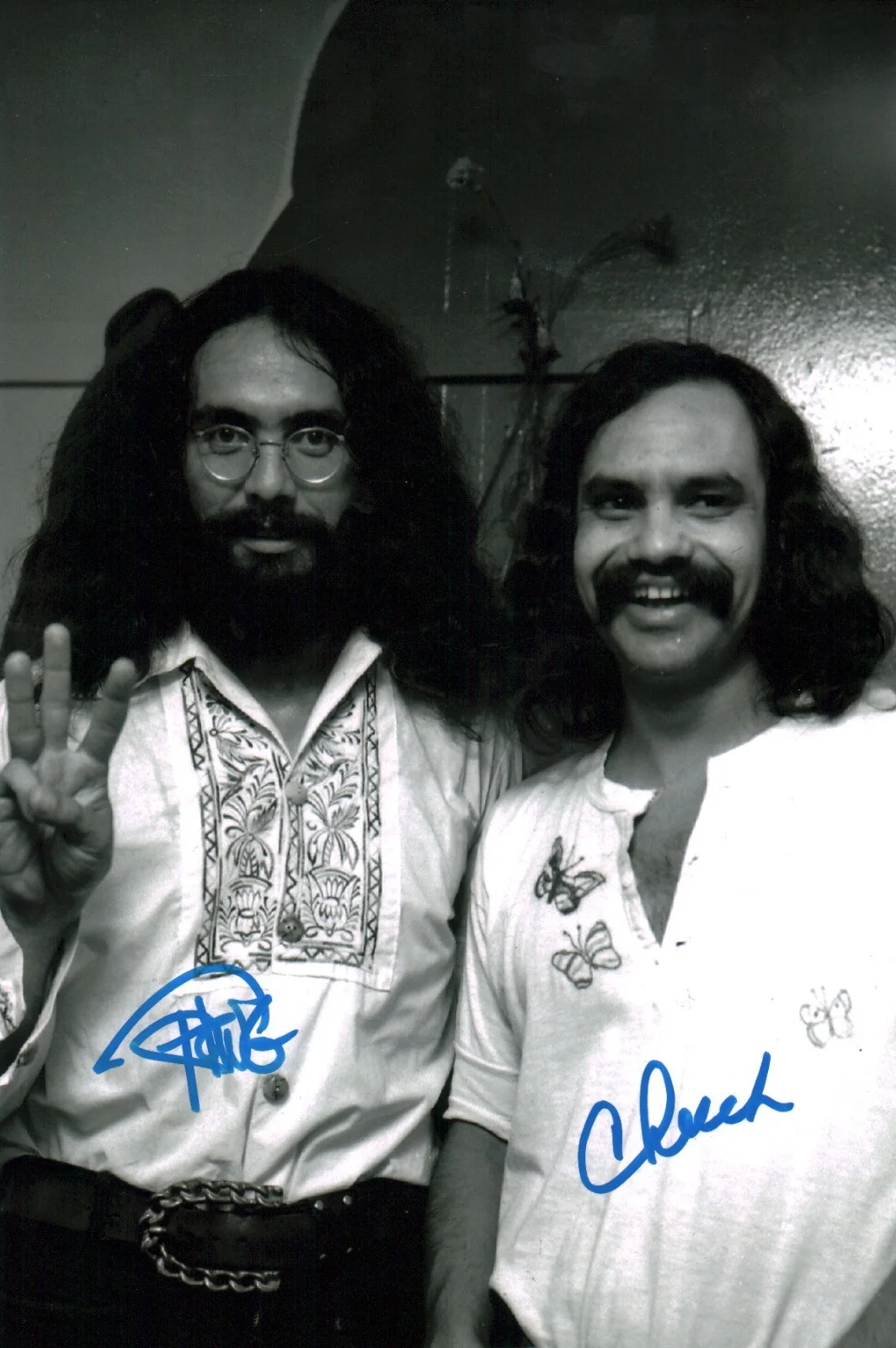 Cheech & Chong — Cheech & Chong Signed 8x12 Photo JSA Certified Autograph