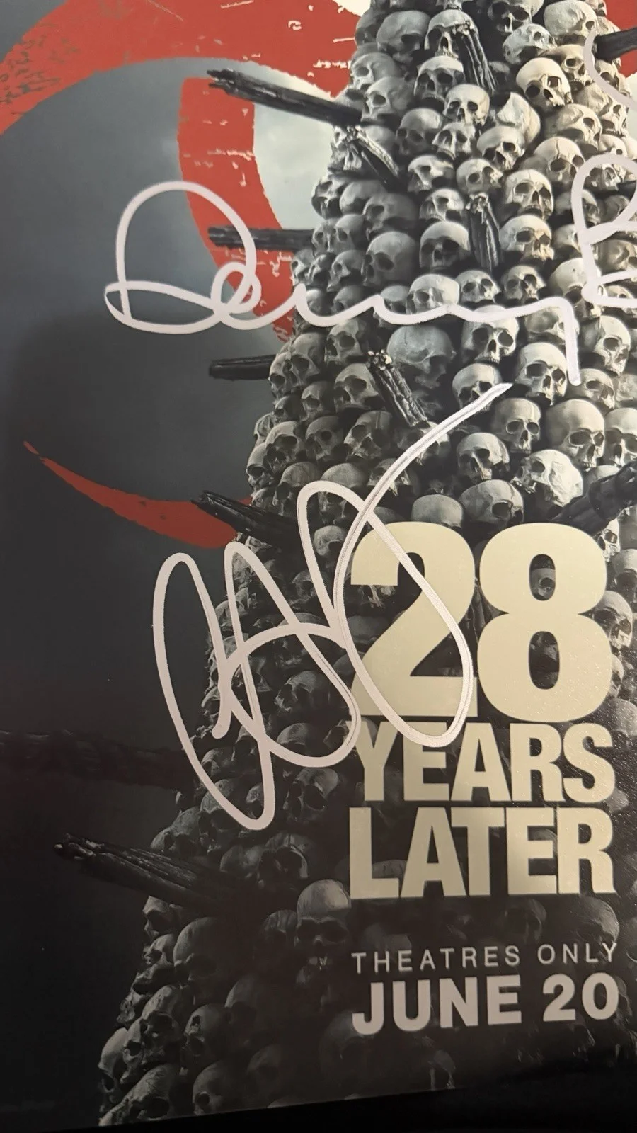 Jodie Comer — 28 Years Later Jodie Comer, Danny Boyle + 1 signed Photo 11x17 Large Autograph, image 4