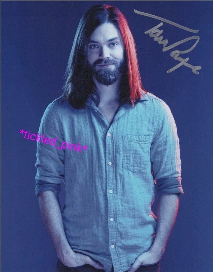 Tom Payne — Tom Payne as Paul "Jesus" Rovia on The walking dead signed 8x10 Photo w/COA (#3)