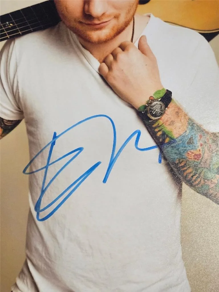 ED SHEERAN MUSICIAN HAND SIGNED AUTOGRAPHED 8X10 PHOTO POP STAR GUITAR REALCOA, image 2