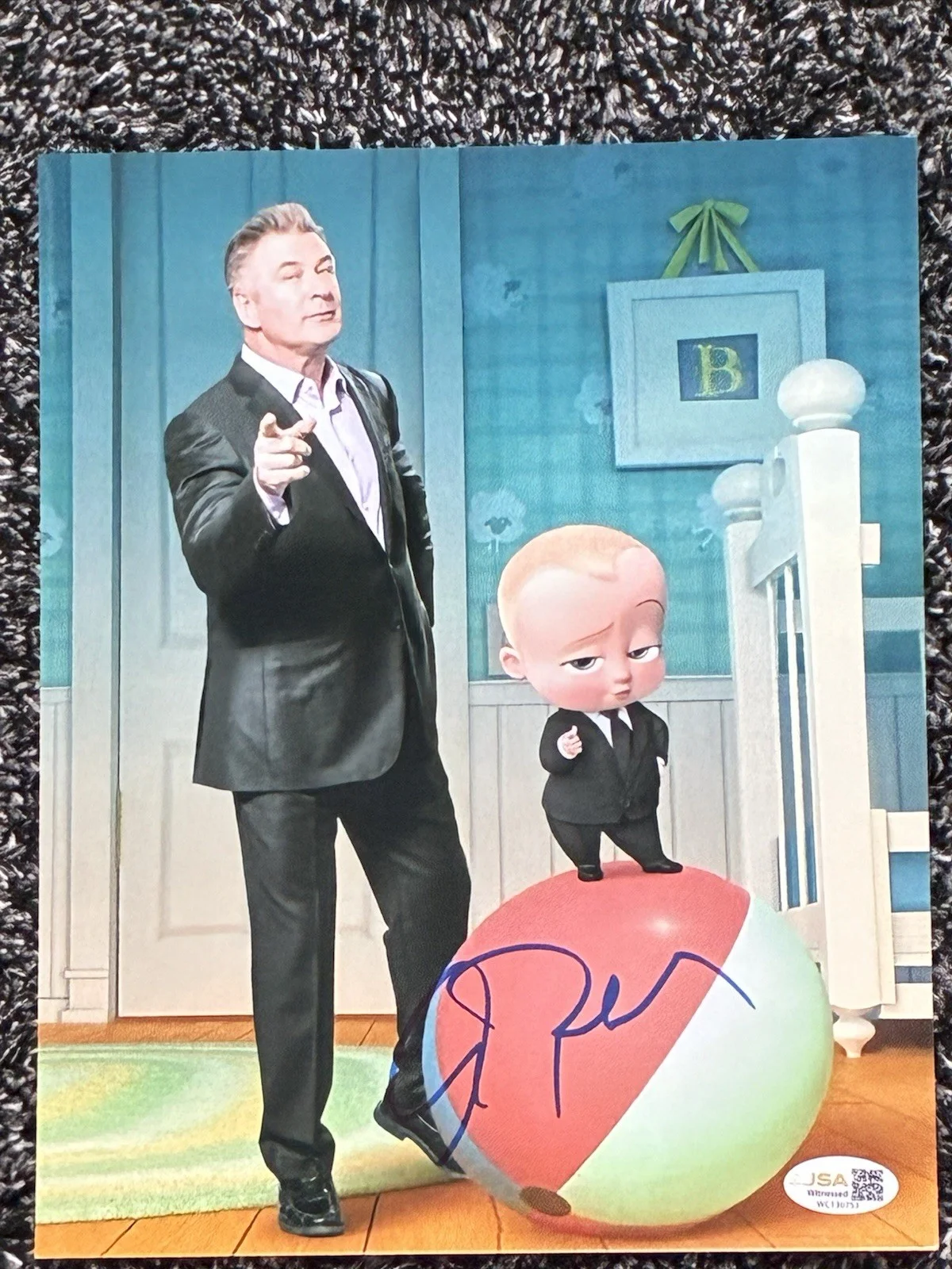 Alec Baldwin — ALEC BALDWIN ACTOR SIGNED METALLIC 8X10 VOICE OVER THE BOSS BABY MOVIE 2017 JSA