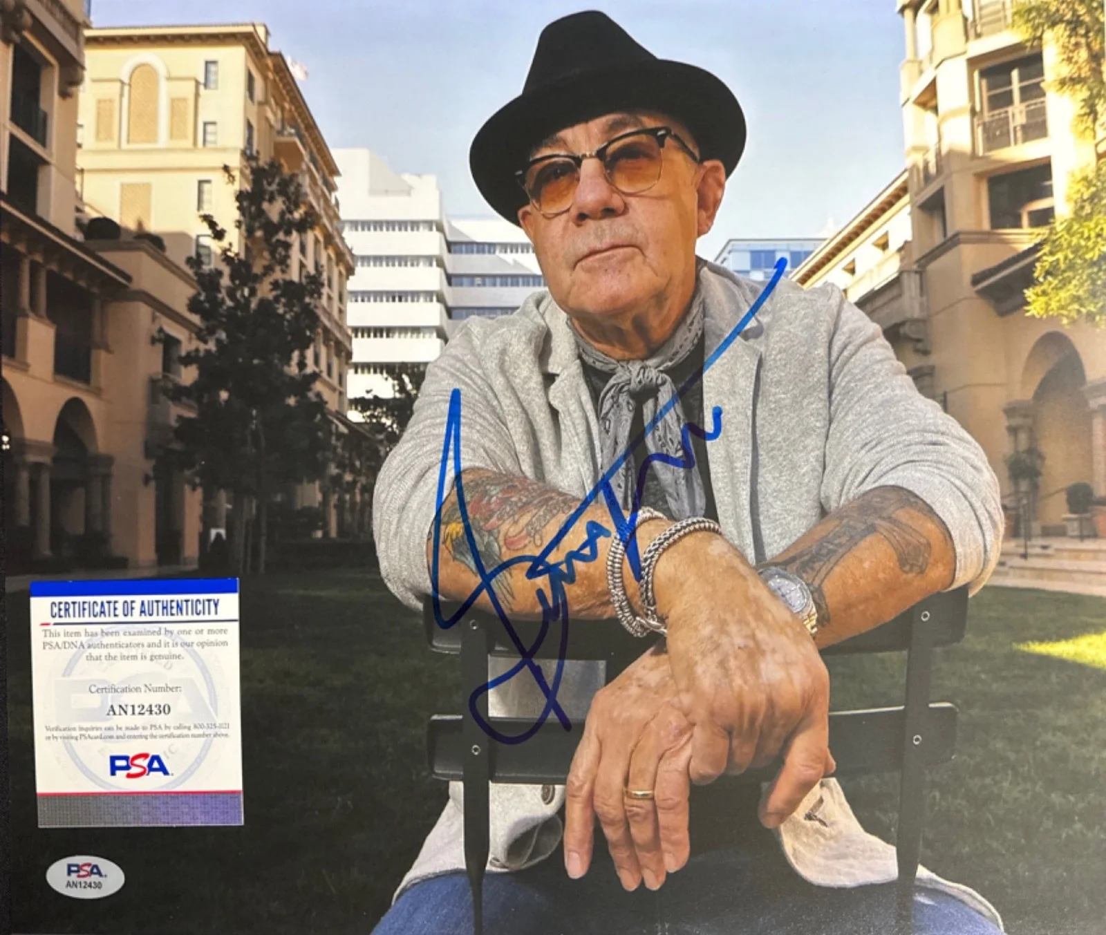 Bernie Taupin Signed 11x14 Photo Elton John's Songwriter PSA AN12430, изображение 2