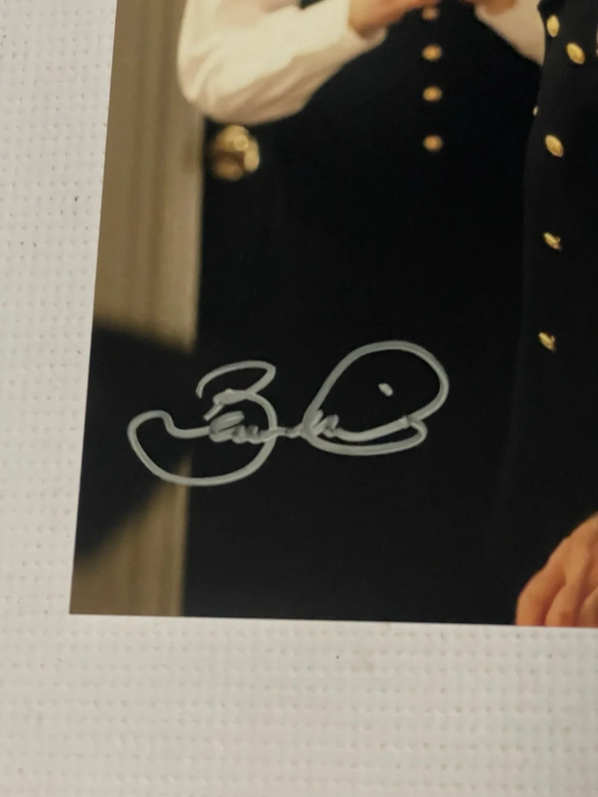 Bernard Hill — Bernard Hill (Captain Smith) Signed Autographed 8x10 Titanic Movie Photo SWAU, изображение 3
