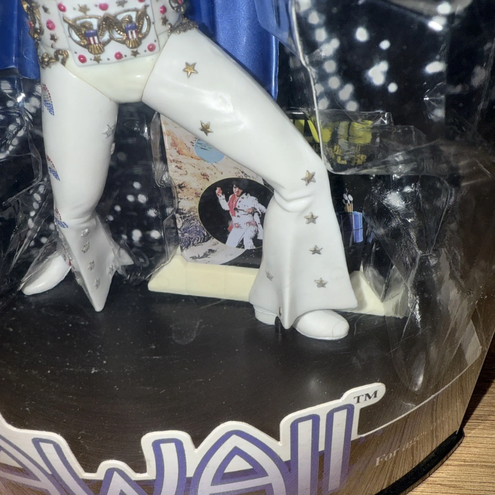 Aloha Hawaii 7” Elvis With Accessories By X Toys, image 4