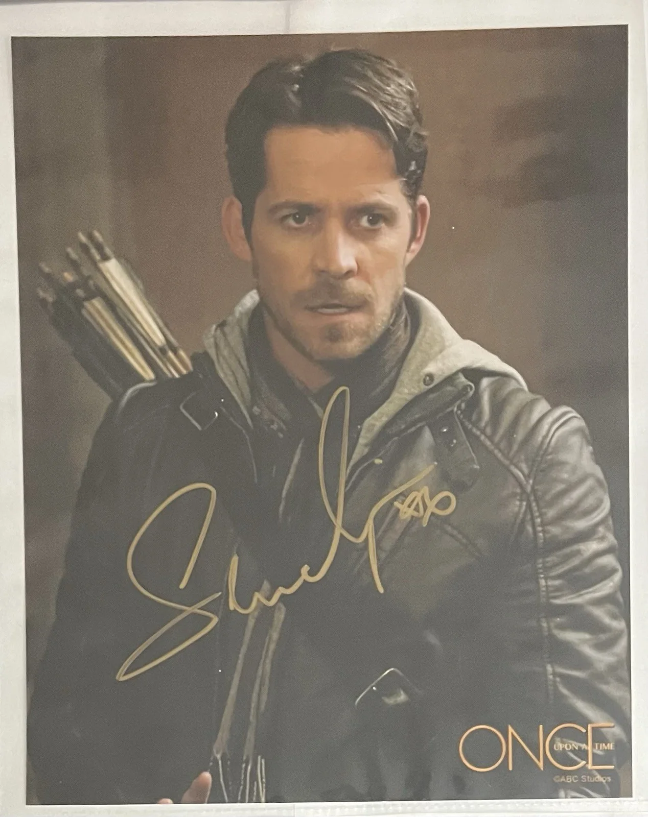 Sean Maguire — Sean Maguire SIGNED 8x10 Photo as Robin Hood From “Once Upon a Time” CE COA 2018, image 5