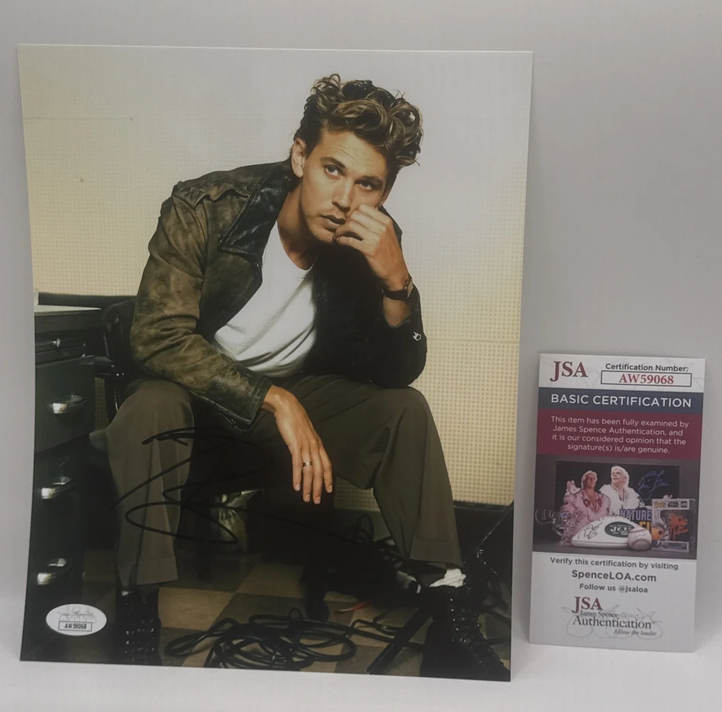 Austin Butler — Austin Butler Elvis Presley Signed Autographed 8x10 Photo Sexy JSA COA AUTHENTIC