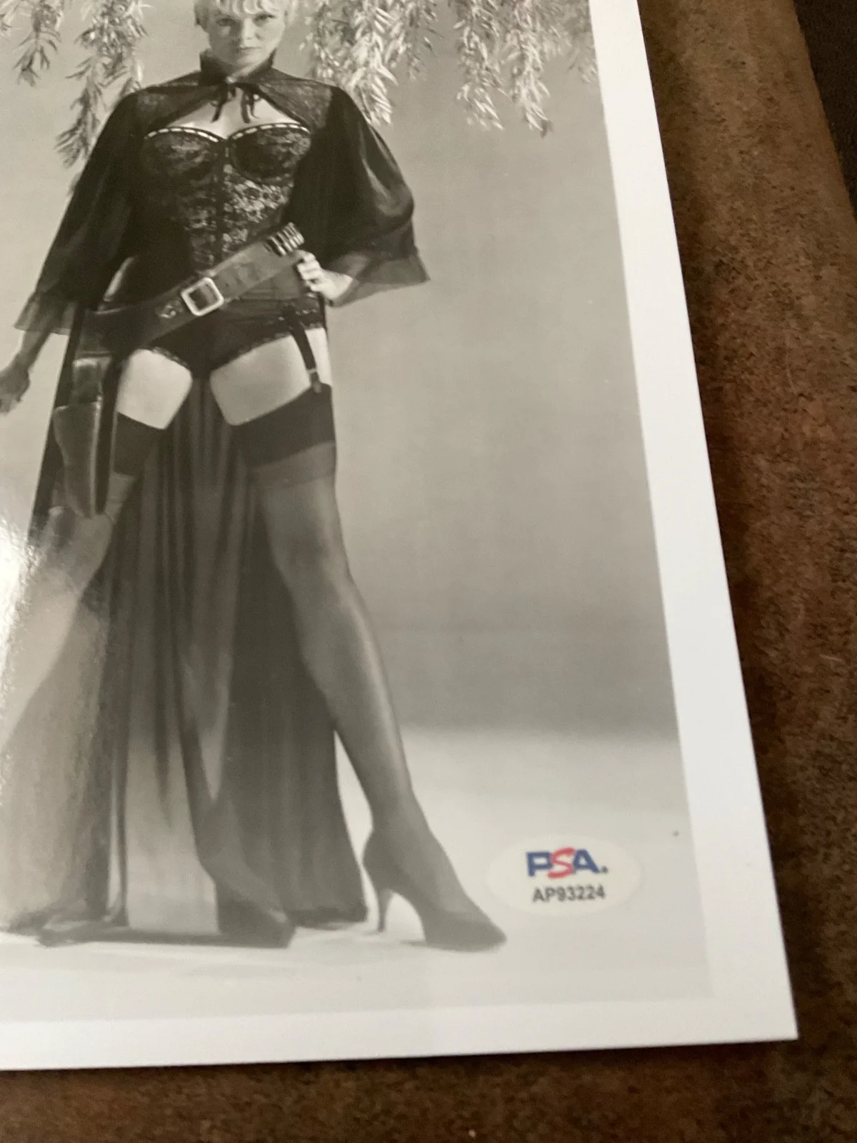 DECEASED JANET LEIGH SIGNED 8x10 PSA AP93224, image 4