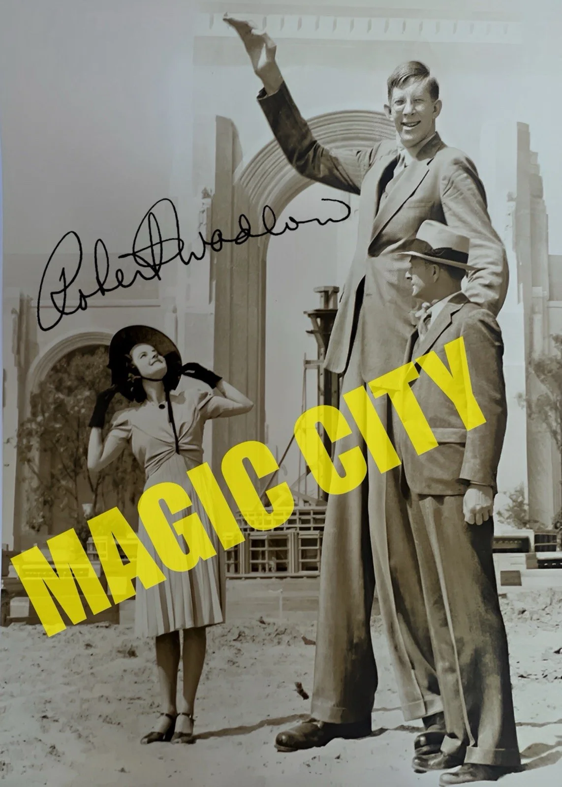 ROBERT WADLOW — ROBERT WADLOW SIGNED PHOTO AUTOGRAPH World’s Tallest Man Giant 8.5X11 REPRINT