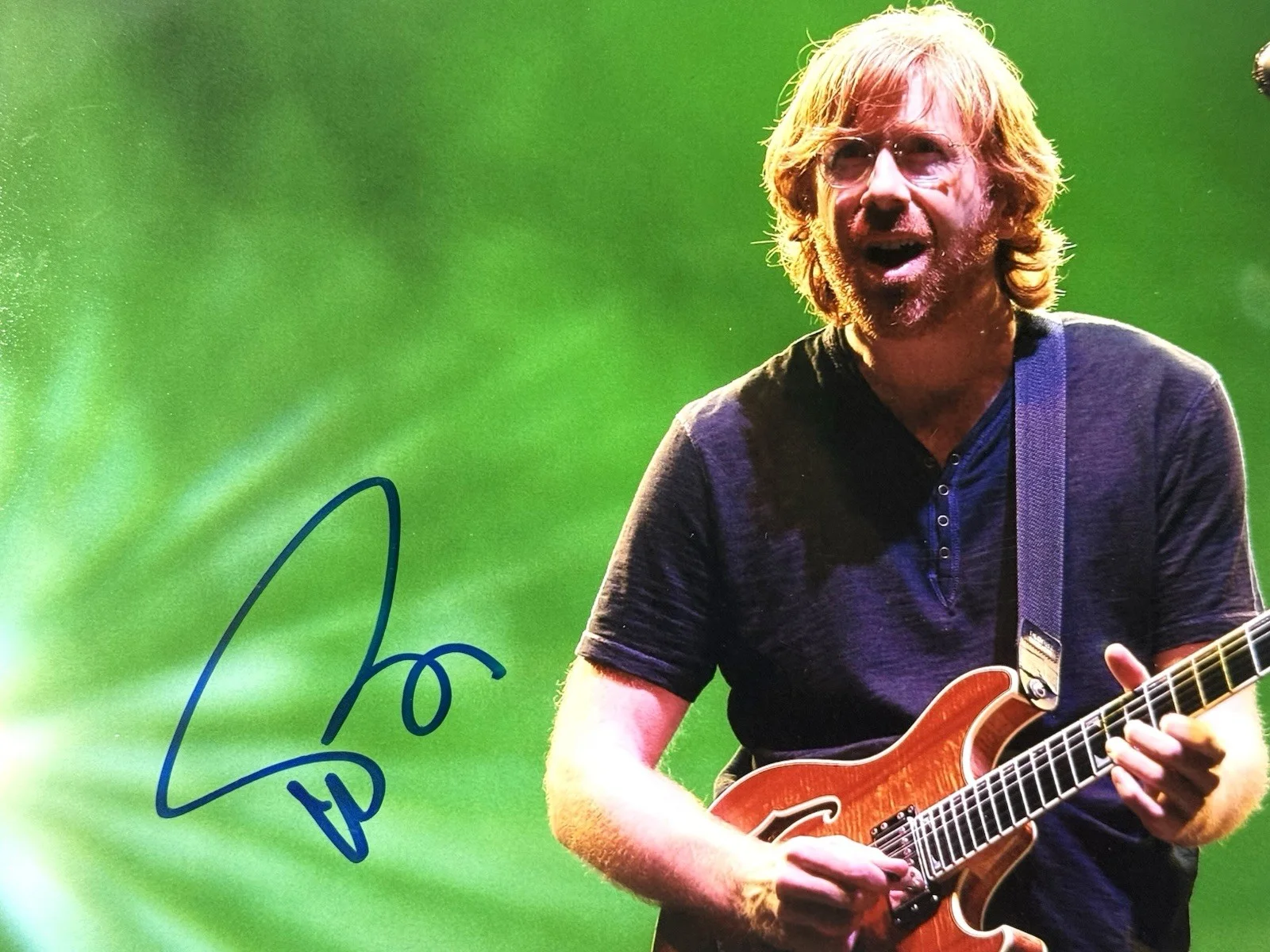Trey Anastasio Phish signed Photo in concert 8x10 autographed beckett coa, image 2