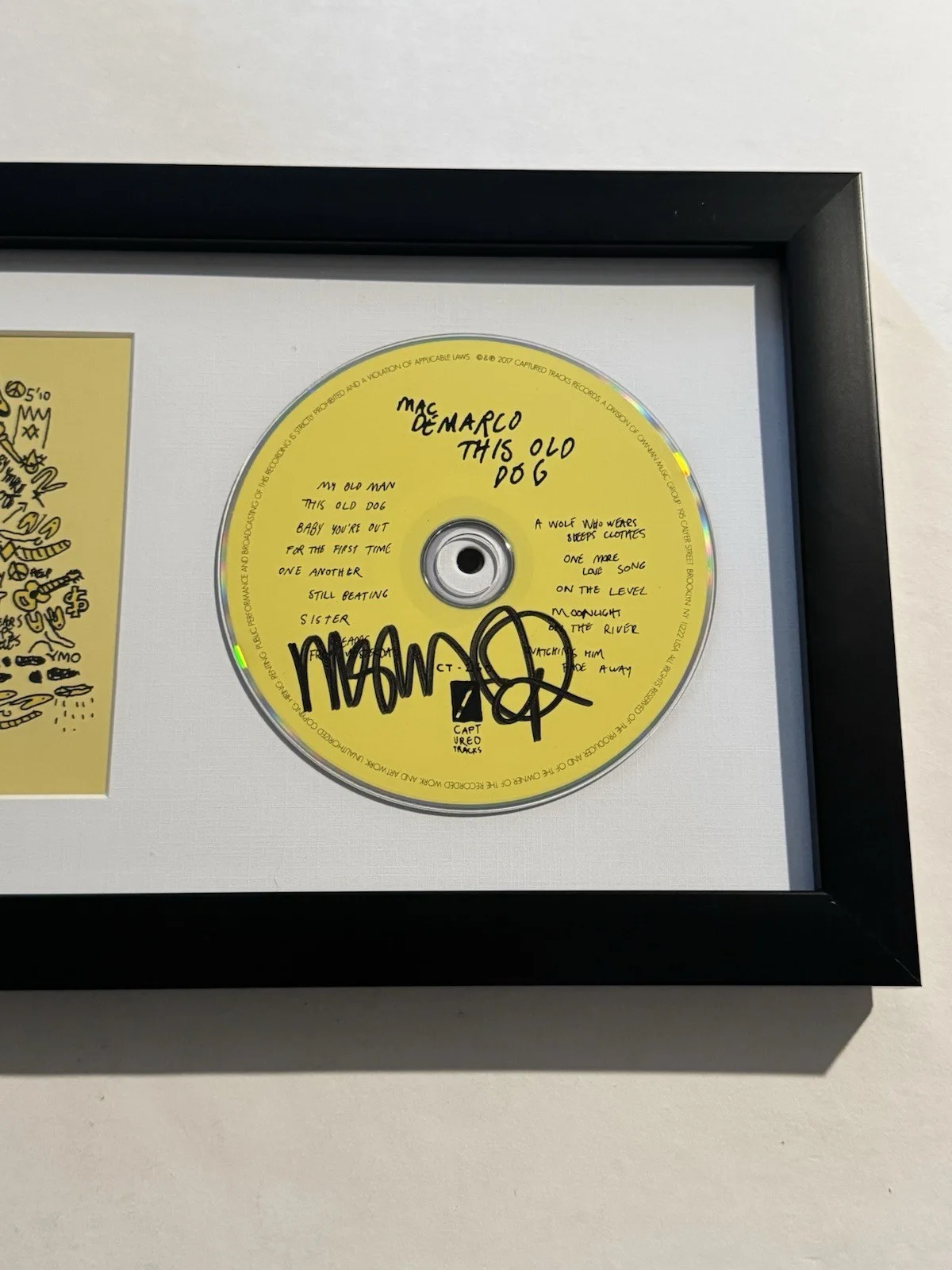 MAC DEMARCO SIGNED AUTOGRAPHED THIS OLD DOG FRAMED MATTED CD INDIE SINGER COA, image 2