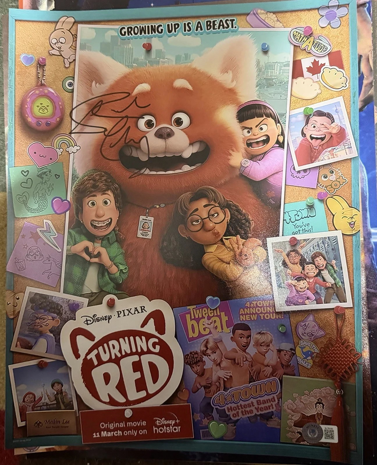 Rosalie Chang — Rosalie Chiang signed Autographed Turning Red photo 12x18 Disney Beckett COA, изображение 4