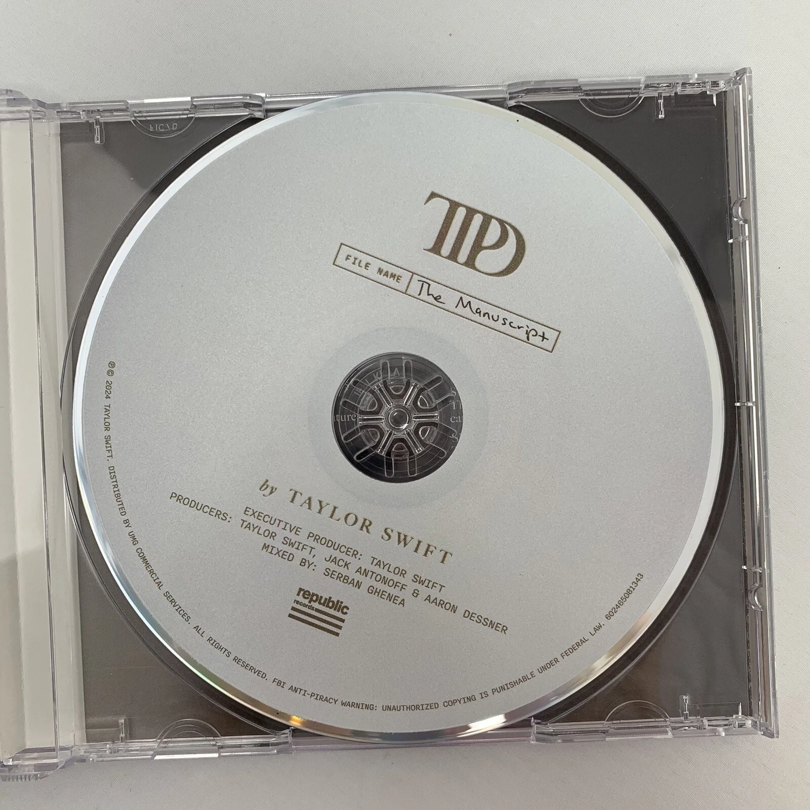 Taylor Swift The Tortured Poets Department CD With Hand Signed Heart RARE, изображение 5