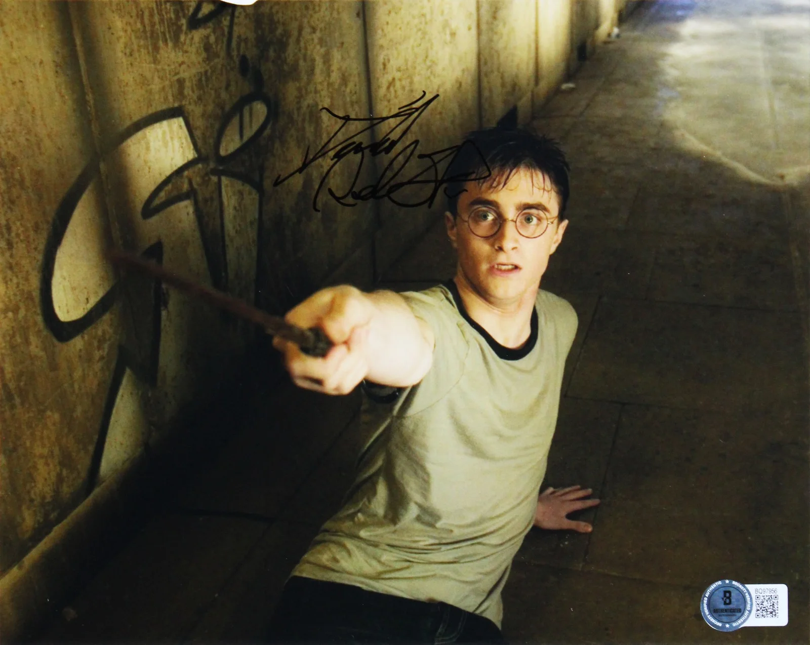 Daniel Radcliffe, Rupert Grint — Daniel Radcliffe & Rupert Grint Harry Potter Signed 8x10 Framed Photo BAS 1, image 2